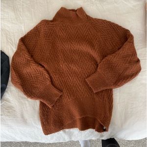 Abercrombie & Fitch Sweater